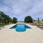 Le Shedeaux Lodge