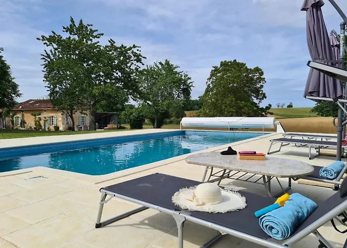 Le Shedeaux بيت خشبي