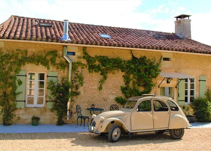 Le Shedeaux بيت خشبي